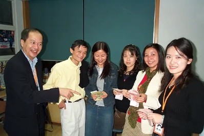 马云马爸爸现在干什么,马云这两年经历了什么