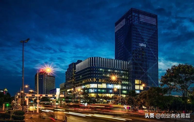 东站七雄保C位！论三线楼市网红板块的自我修养