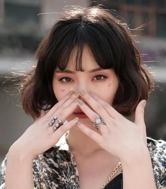 泰国便宜小众潮牌衣服,最近很火的泰国潮牌衣服