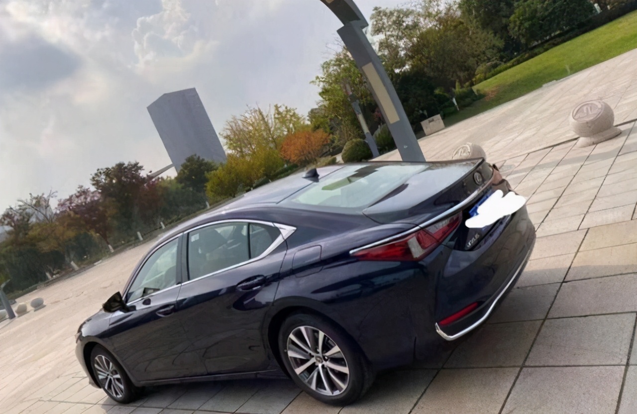 奥迪a6l和雷克萨斯es200选哪个,奥迪a6l雷克萨斯es200最新款