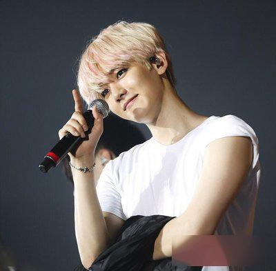 男生韩式卷发发型图片,最流行男士染发造型