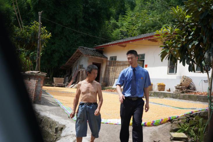 【新时代嘉检人】江小东:扶贫一线的新郎官