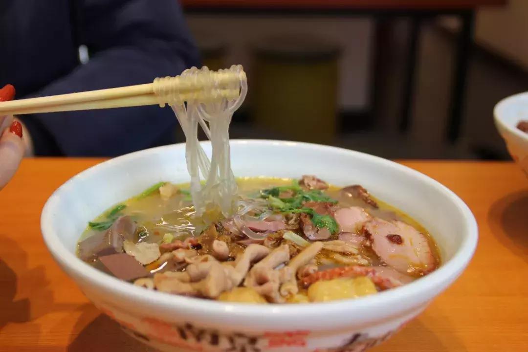 邯郸鸭血粉丝汤南京正宗,小淮娘鸭血粉丝汤营业时间