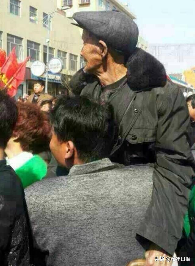 朋友圈最火的6张图片道破人性,朋友圈最火的4张图片道破人性