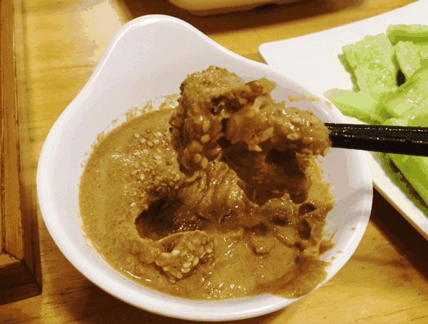 外国人最喜欢的中国美食竟是：火锅！全世界人有多爱吃火锅？