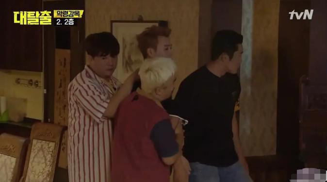 密室大逃脱综艺真的特别好看,密室逃脱网友扮鬼吓坏工作人员