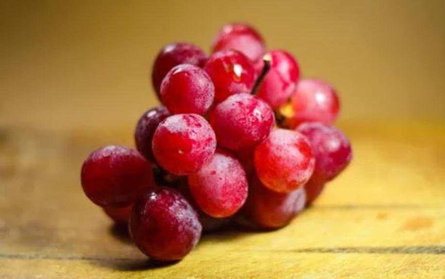 开水果店每天能赚多少钱,开水果店要定多少个点利润才赚钱