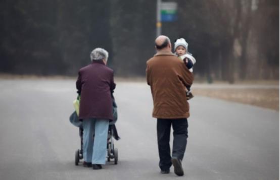 “熊孩子”是怎样的炼成的？打铁还需自身硬，拒绝做“熊家长”