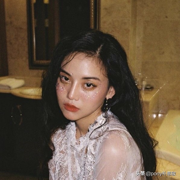 看潮流穿搭博主,瞧瞧时尚博主的个性穿搭