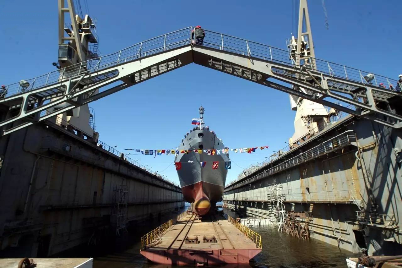 俄罗斯海军有多少艘潜艇,俄罗斯海军多少万吨