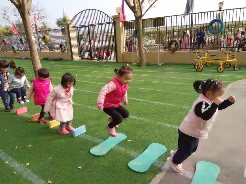 孩子的成长的速度总是那么惊人,孩子的成长有自己的规律