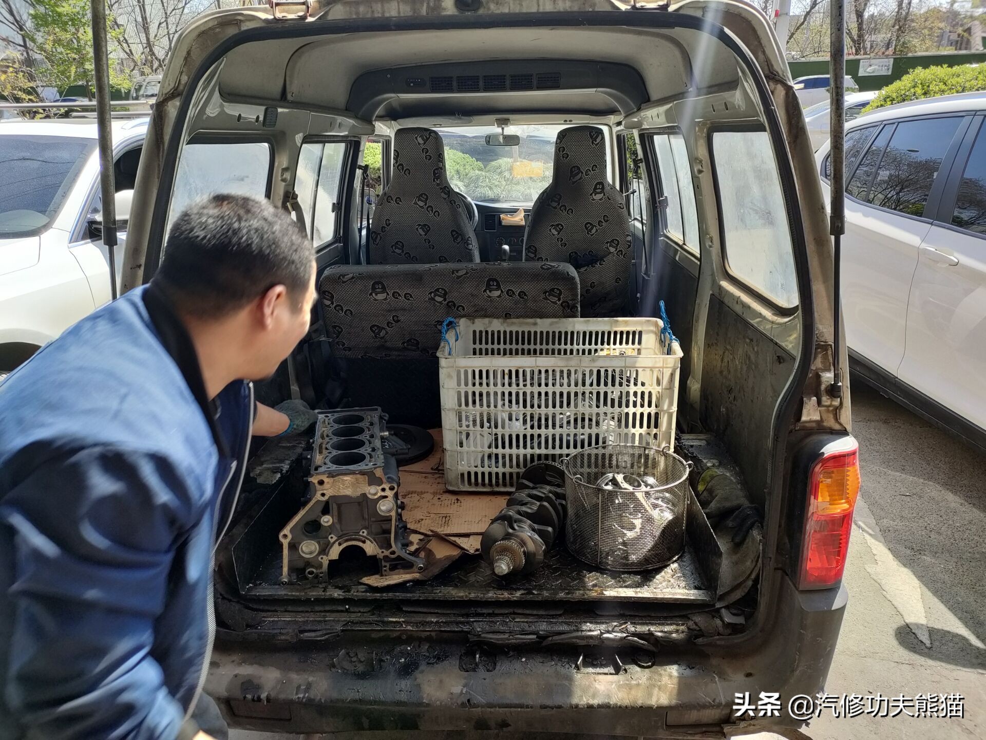 2011款奥迪q5烧机油怎么彻底解决,奥迪q5三代ea888发动机烧机油原因