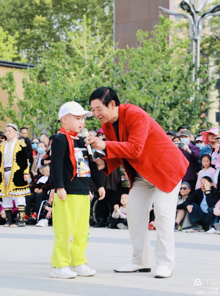 洛阳牡丹广场新疆舞视频,洛阳牡丹广场爵士舞