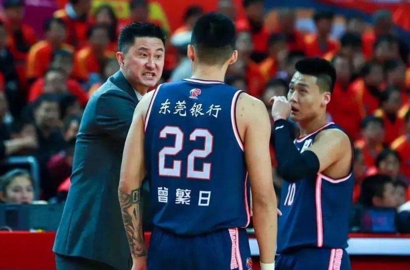 郭士强为什么换帅,郭士强广州男篮官宣换帅