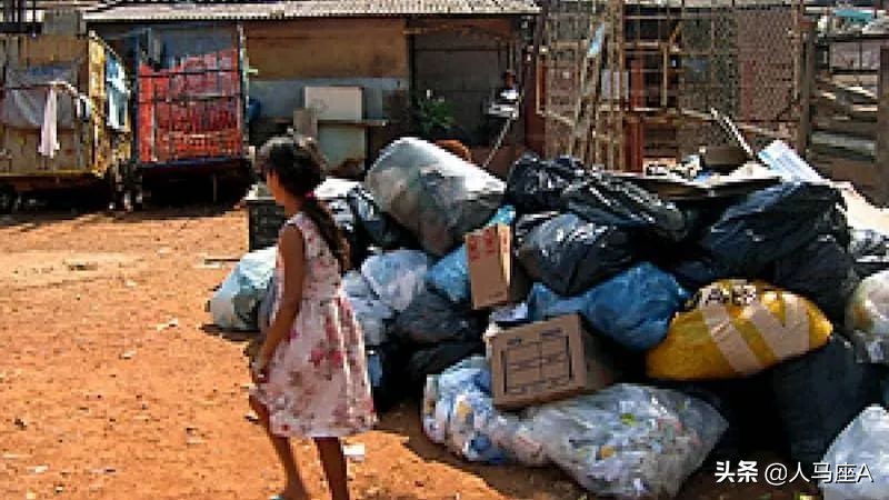 巴西俩窃贼偷来小罐子，19克强辐射粉末扩散，核灾难几乎毁掉全城