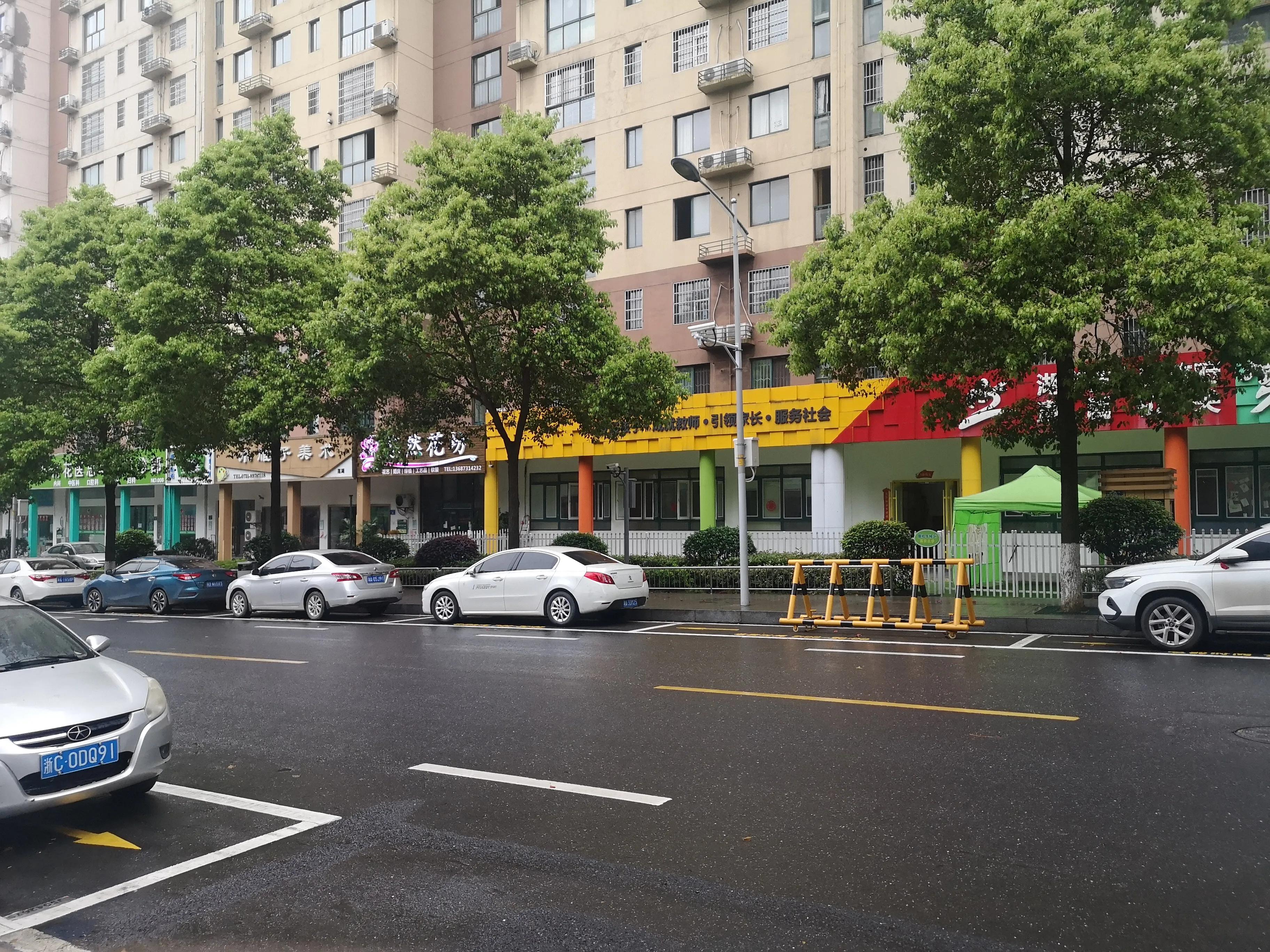 初中小学校门口商铺值得投资吗,小学门口的商铺投资失败