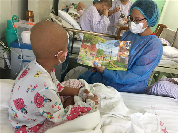 孩子积食内热最好的办法,孩子体质差容易积食该怎么吃