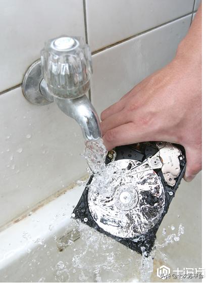 硬盘销毁保护数据安全,销毁硬盘数据的方法和技巧