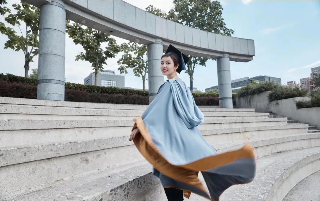 美院中国风学士服,九大美术学院学士服