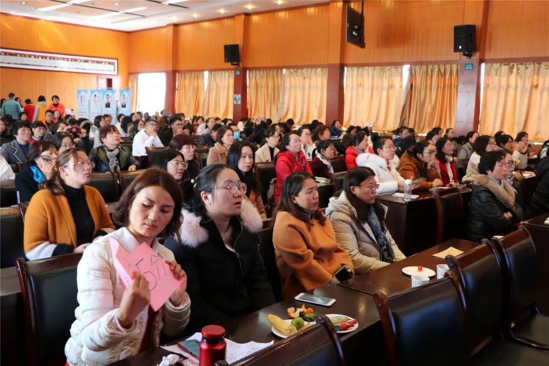 云南省妇产科实用技术基层医师巡讲在曲靖成功举办