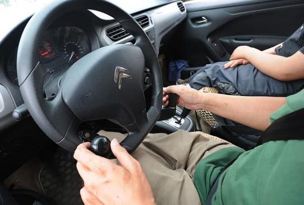 新车如何避免朋友借车,刚买新车就有人借车怎么办