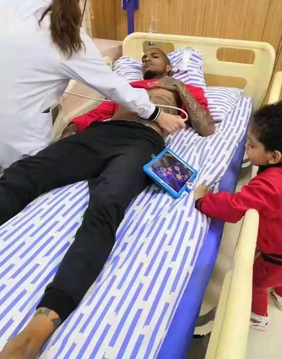 惨烈!流干5瓶血,豪砸800万就为保级回头一看有人却在走后门