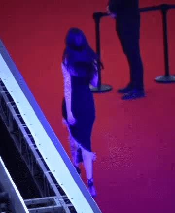 看了刘亦菲版花木兰明白了什么,看了刘亦菲才知道慕容复