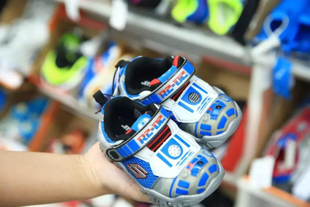 天津5000平米折扣卖场,天津大卖场