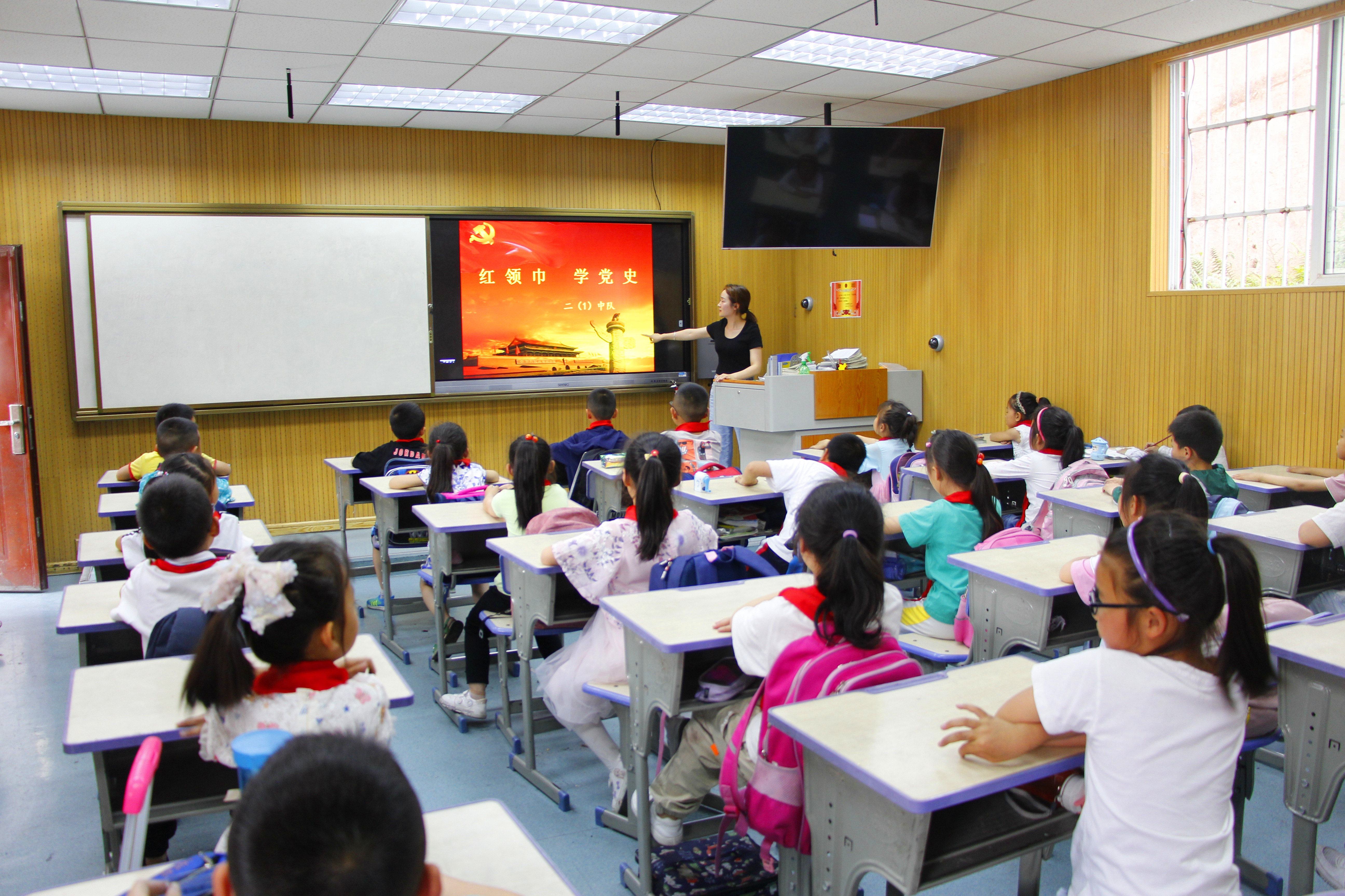 奉家中心小学童心向党活动,凤凰城街道中心小学童心向党