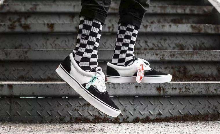 如何辨别真假vans经典款,vans怎样根据鞋盒判断真假