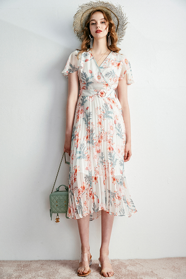 “偏胖”的女人，穿裙子尽量注意这5点，优雅得体，显瘦也很简单