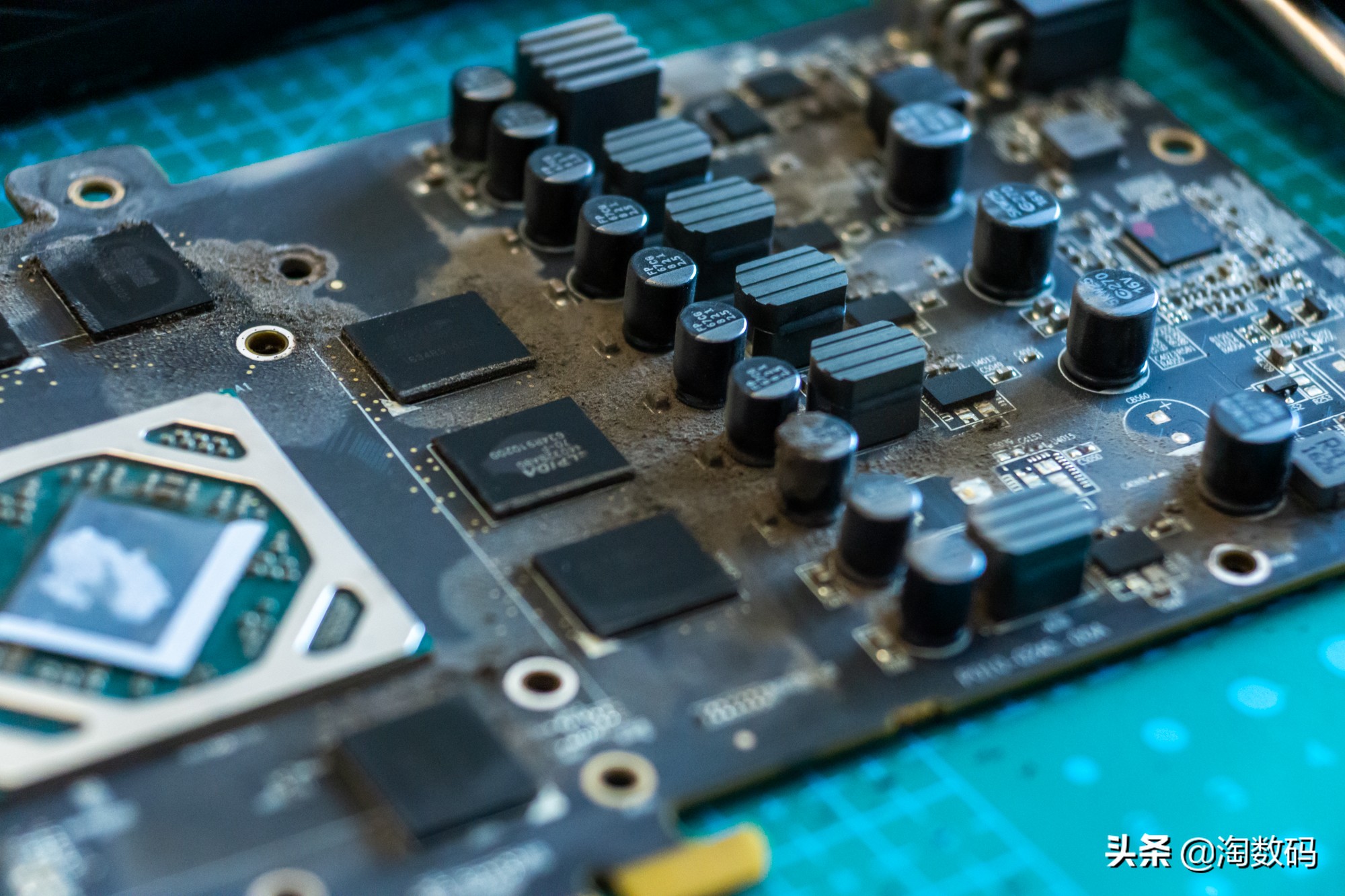 rx580蓝宝石8g超白金吃鸡测试,rx580满血版相当于哪个显卡