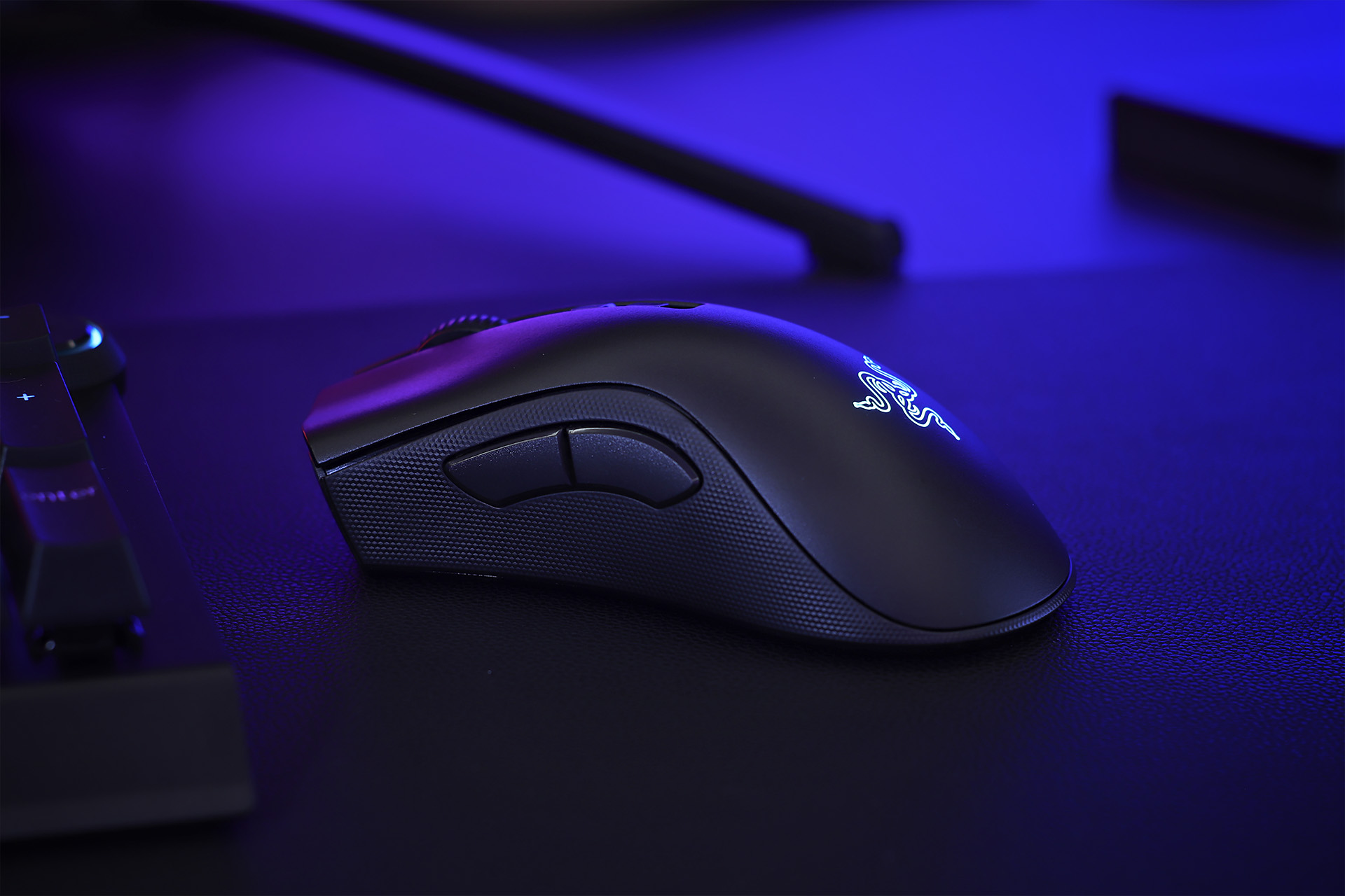 雷蛇无线入耳式游戏耳机电脑体验,雷蛇电竞耳机推荐头戴式蓝牙耳机