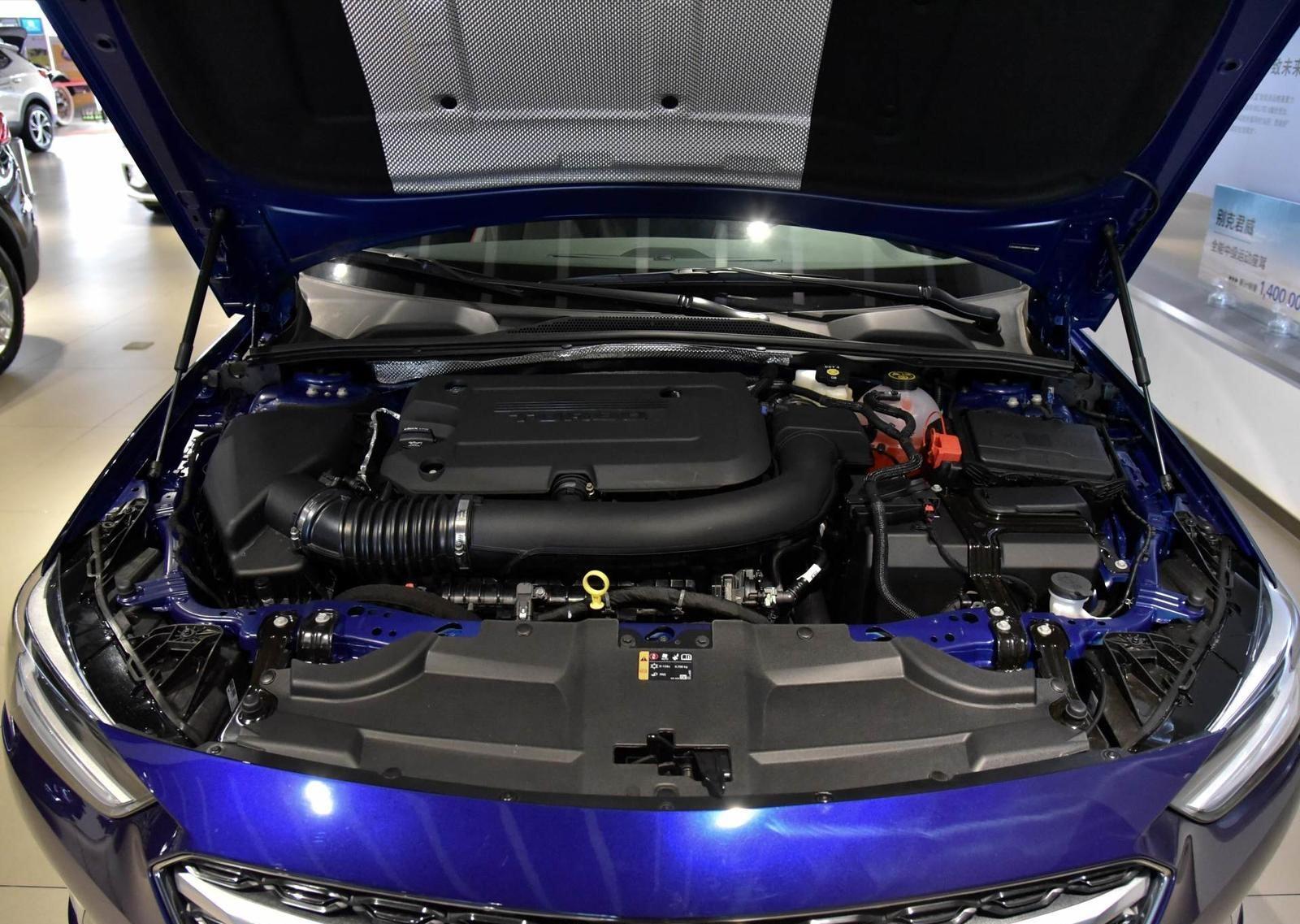 性价比极高的全新别克君威,十万级别颜值担当的别克君威