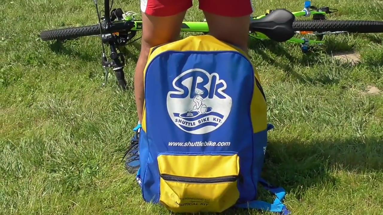 让自行车在水上骑行用的东西,可以轻功水上漂的自行车