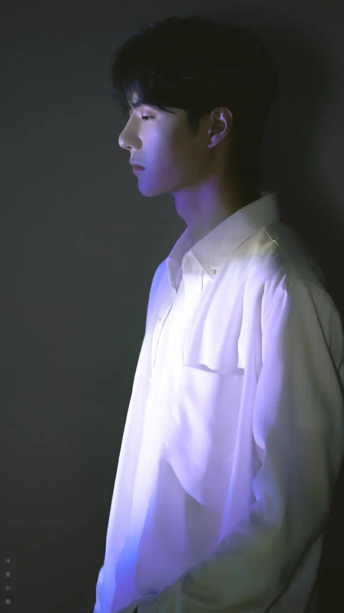 蔚蓝香水王一博身上的味道,王一博蔚蓝香水广告