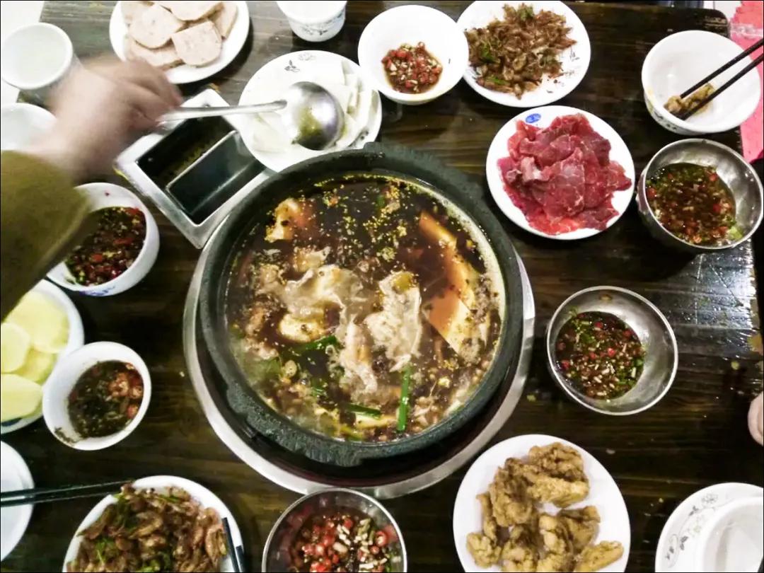 西南大吃省里的嗦粉冠军，这座吃货宜居城市值得关注