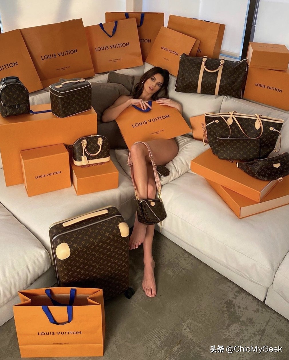 有钱任性！KendallJenner免费豪送LV包和万元美金现金