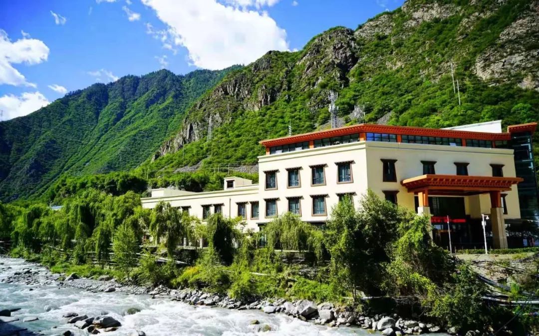 去古尔沟泡温泉住哪,去古尔沟温泉4月要带什么