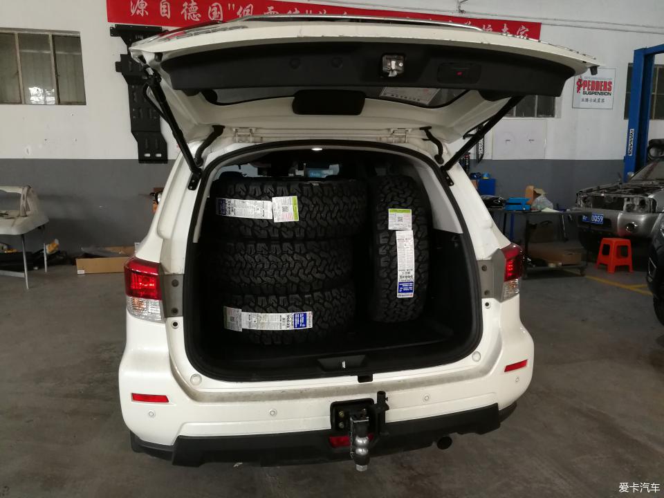 途达2021款2.5t柴油版越野视频,2021款途达四驱七座越野视频