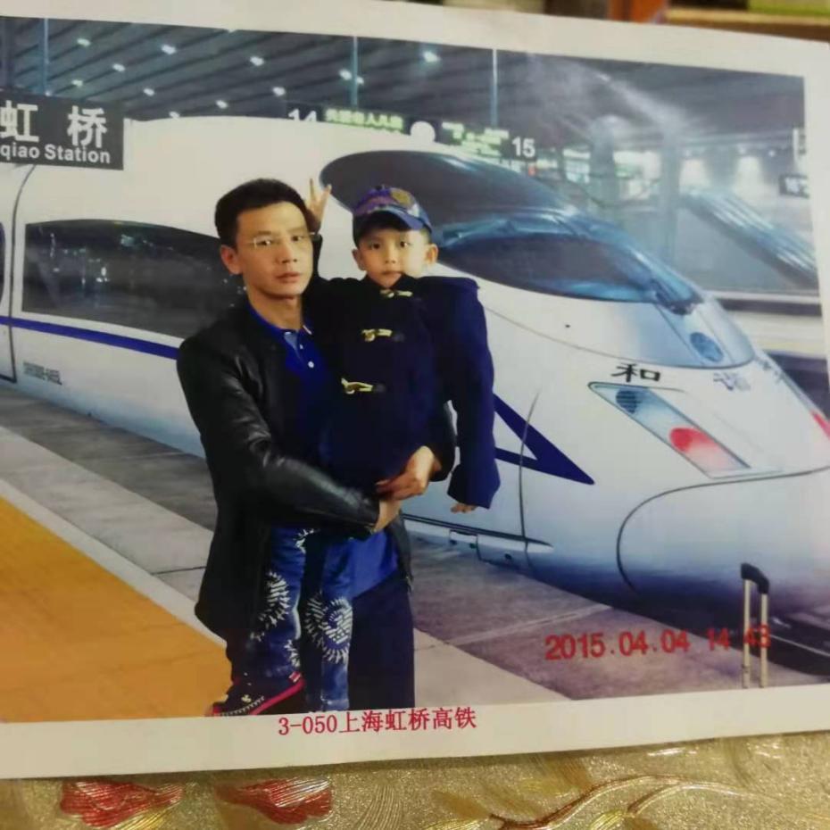 保姆照顾去世雇主儿子,保姆照顾雇主儿子13年现状