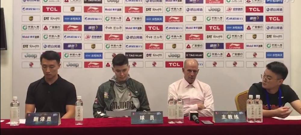 「回顾CBA经典战」荡气回肠！孟铎加时读秒绝杀*疆新**