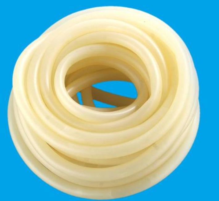 猫鼻子受伤流血怎么止血,猫咪受伤了用什么药止血