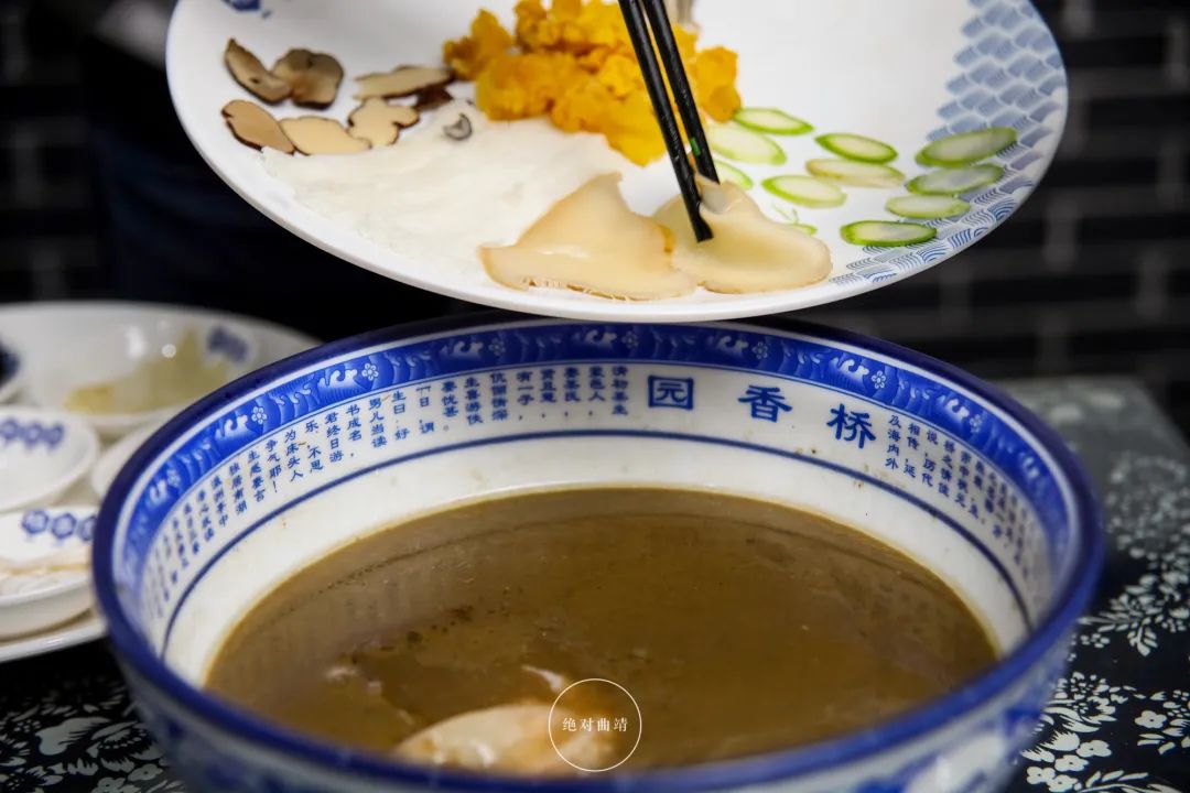 曲靖200一碗的过桥米线,曲靖高端过桥米线