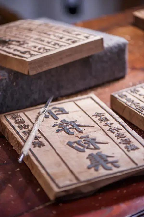 木工大叔年收入100万,木工大爷一年收入多少