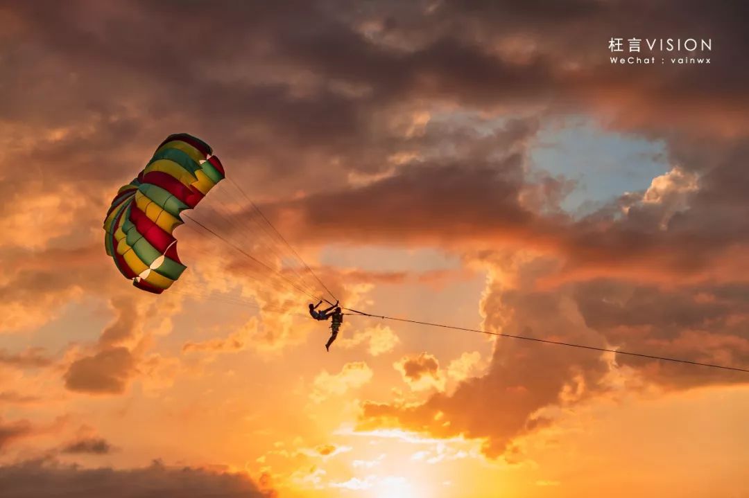 繁华熙攘，从海滩到山路的芭东（Patong）风情