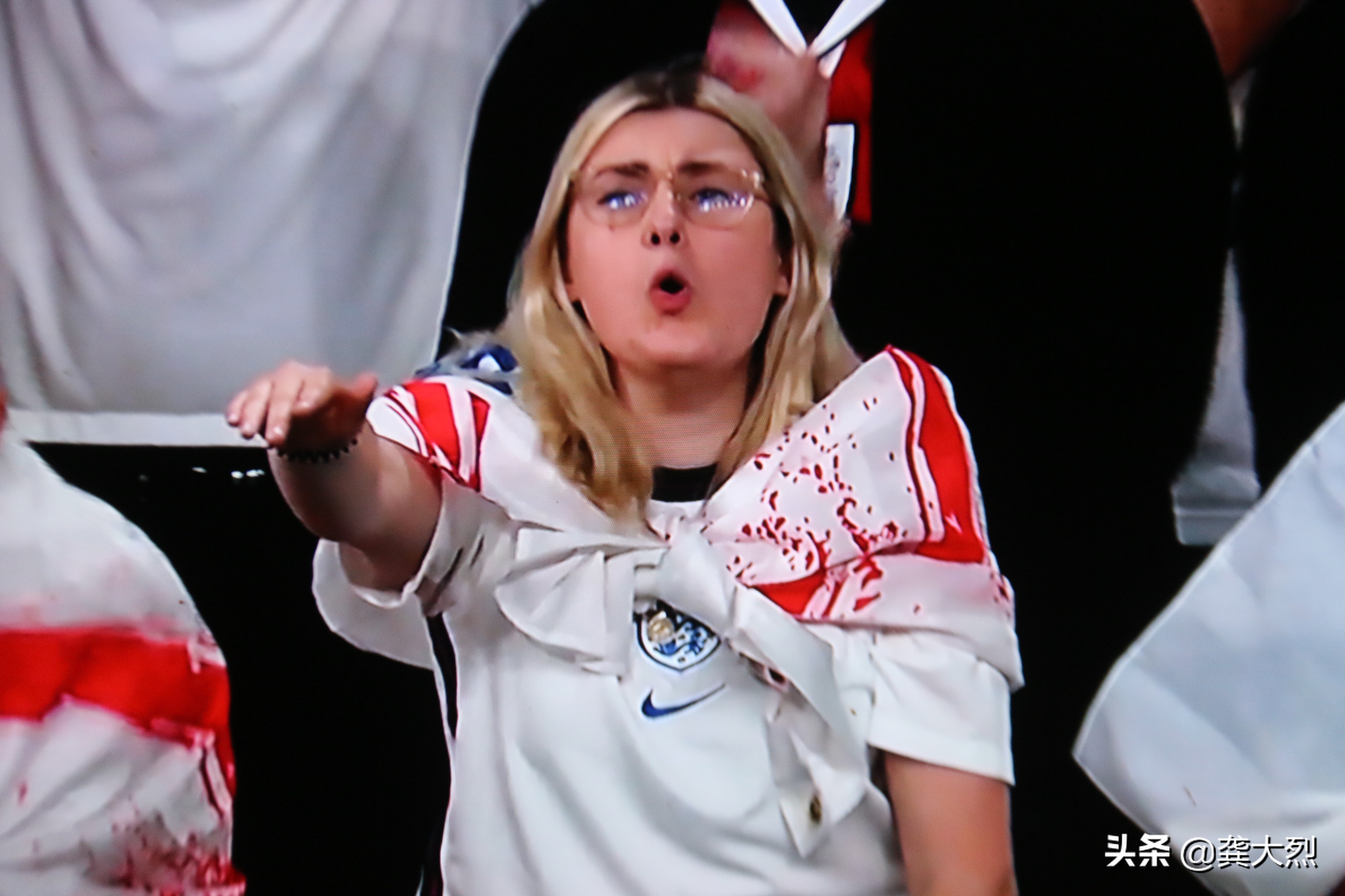 英格兰1:2输给哪个球队,为什么英格兰队世界大赛成绩不好