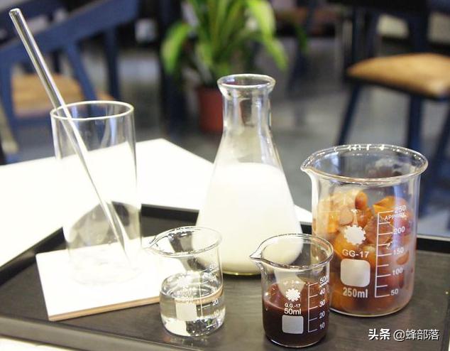 合成蜂蜜骗局,养蜂人如何将蜂蜜造假