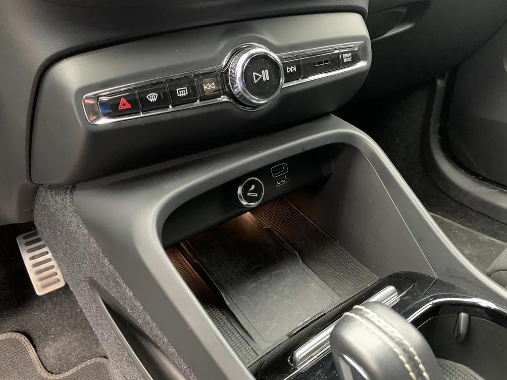 试驾沃尔沃xc40,沃尔沃xc40最新试驾视频