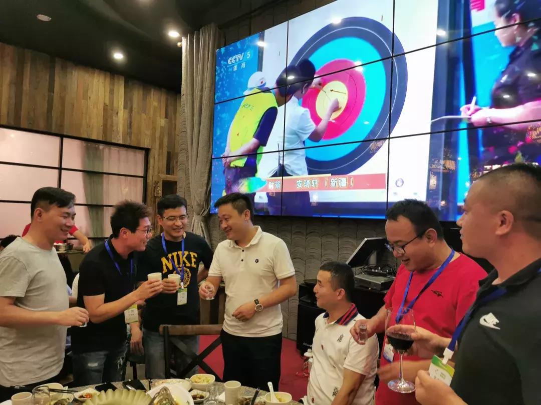 50家连锁茶饮创始人齐聚广州听小马宋、姚哲等分享定位学